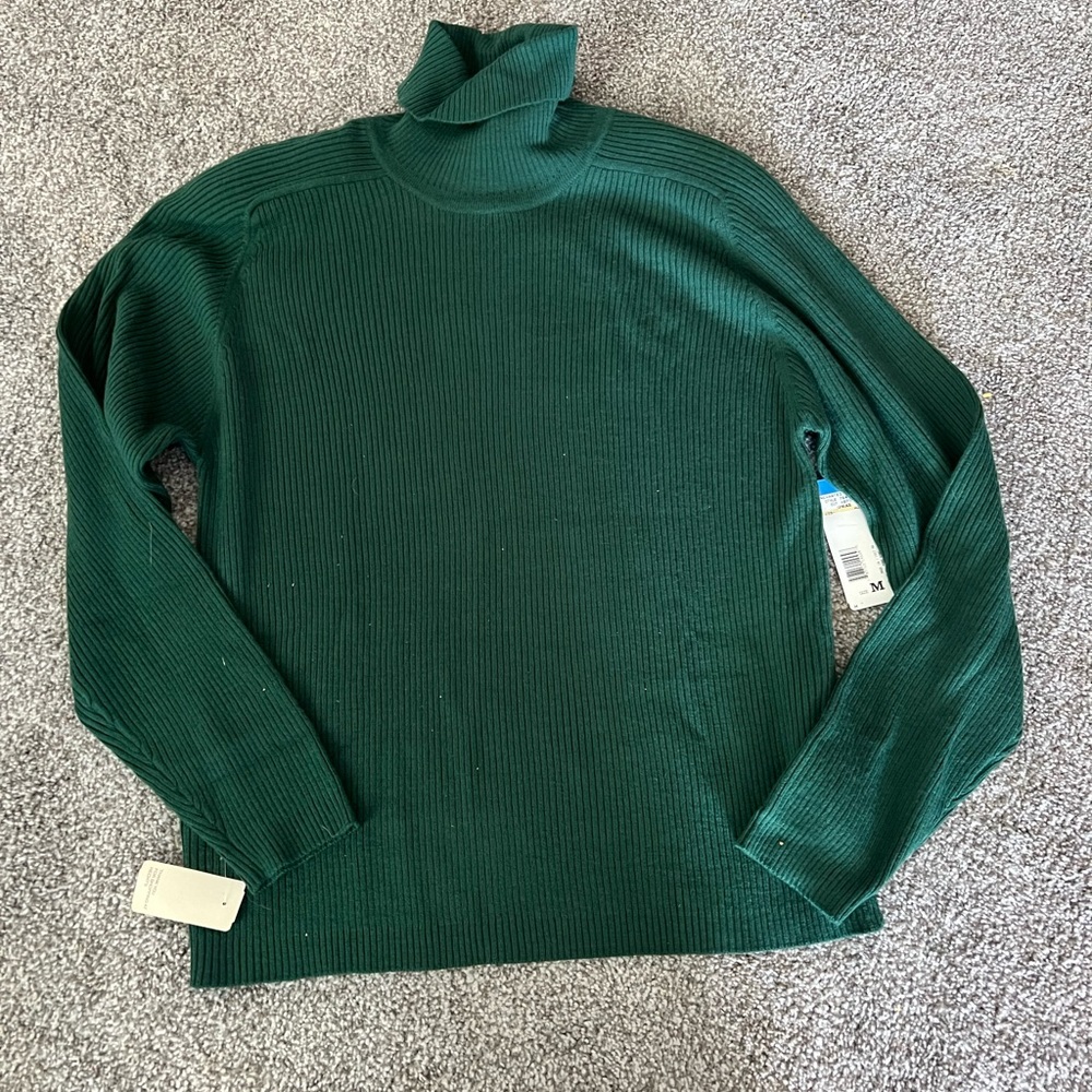 Jones New York turtle neck blouse